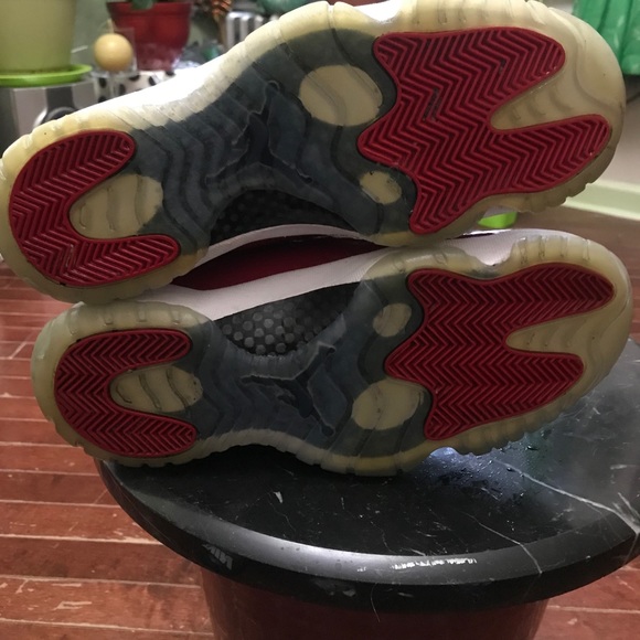 Jordans 11 Red and White